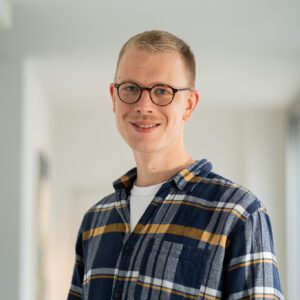 Lukas W.